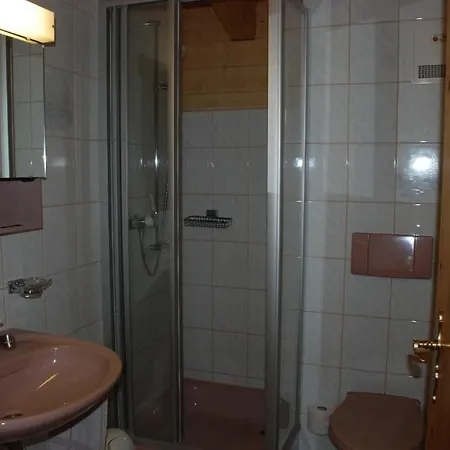 Appartment & Taxi Tirana Samnaun Habitación foto