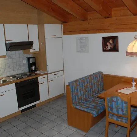 Appartment & Taxi Tirana Samnaun Habitación foto
